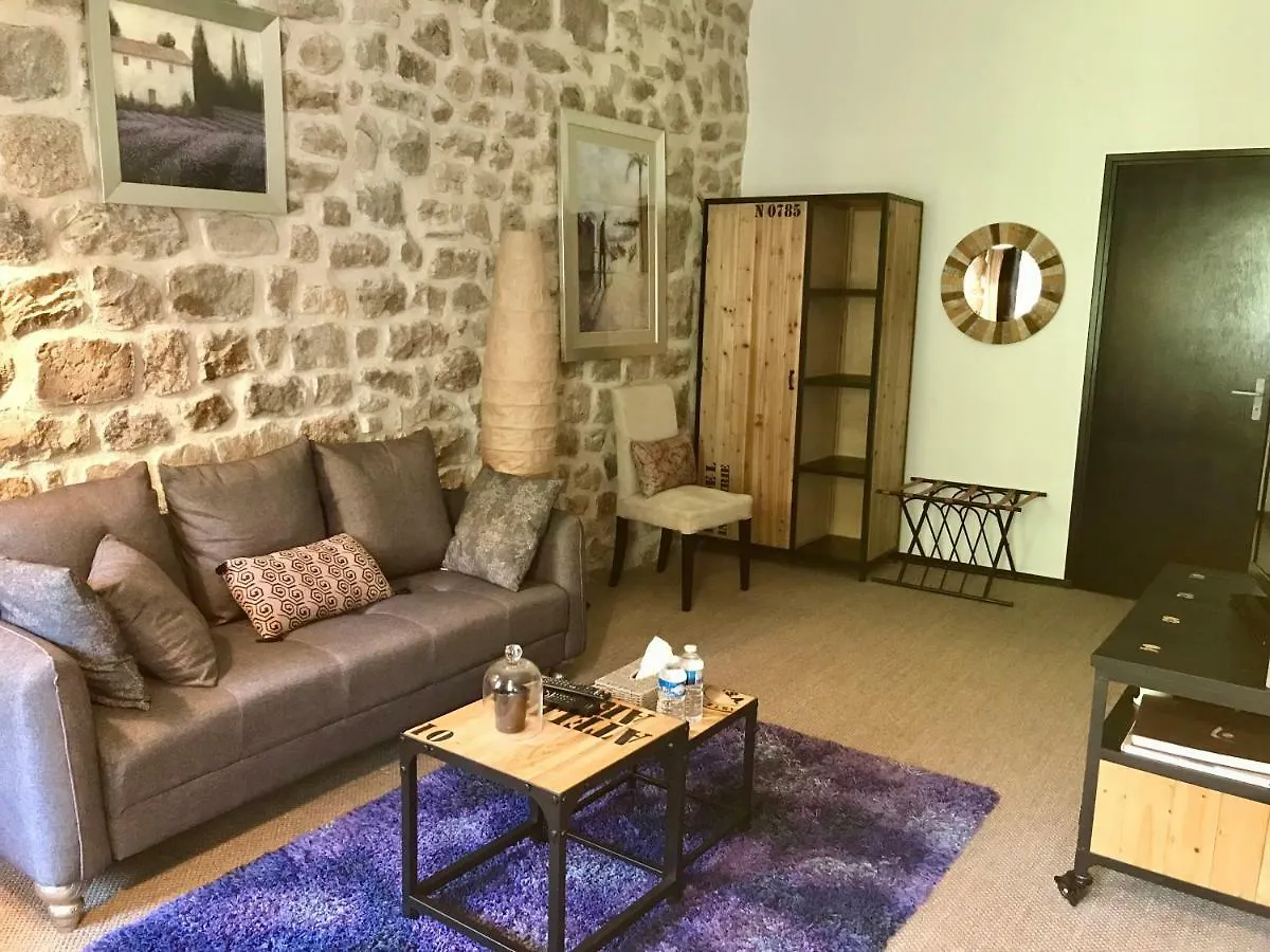 Hotel Le Moulinage Chabriol Lyon 0*,  Francie